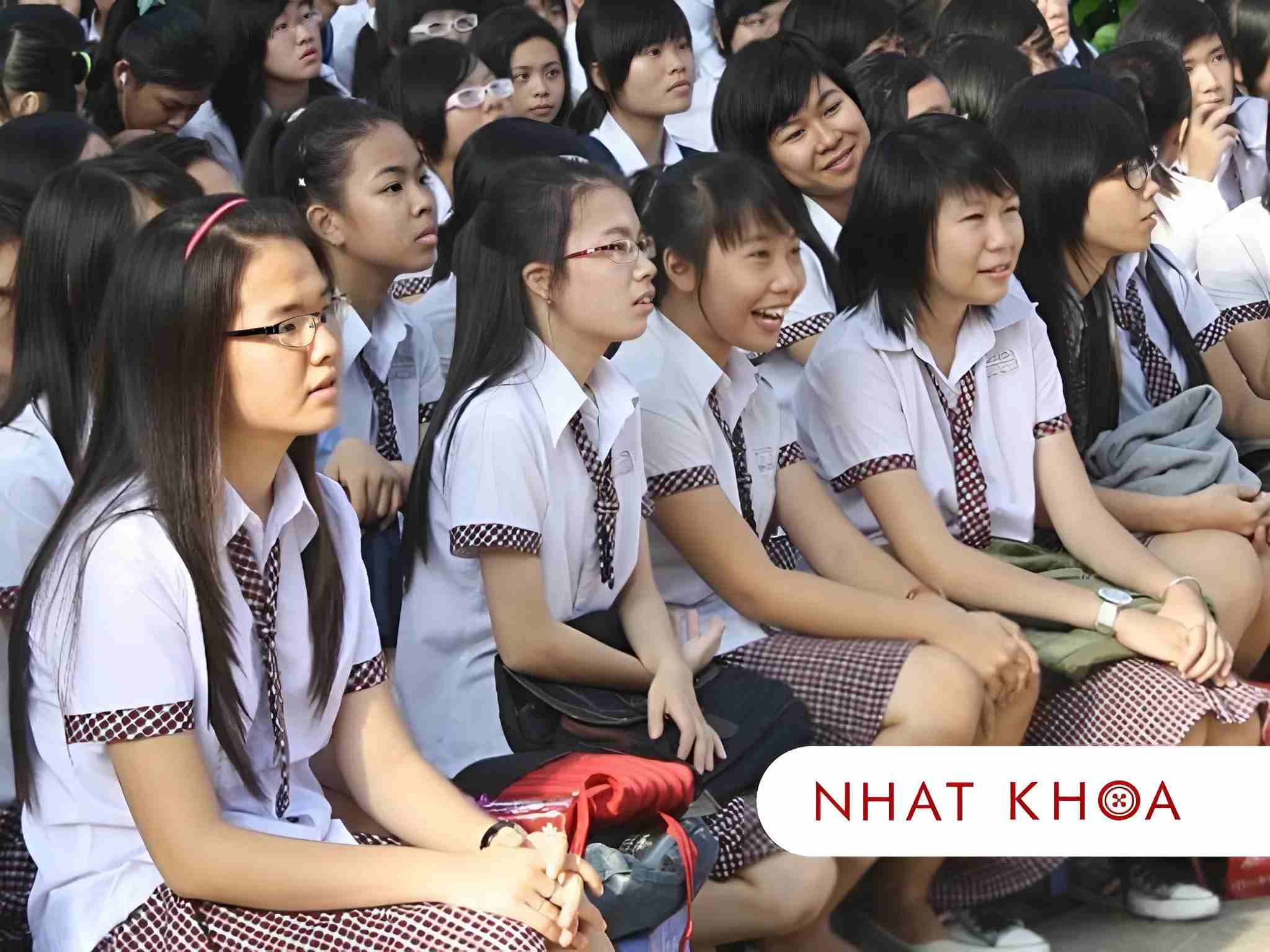 Đồng Phục Trường THPT Trần Phú TPHCM: Điểm Nhấn Nổi Bật