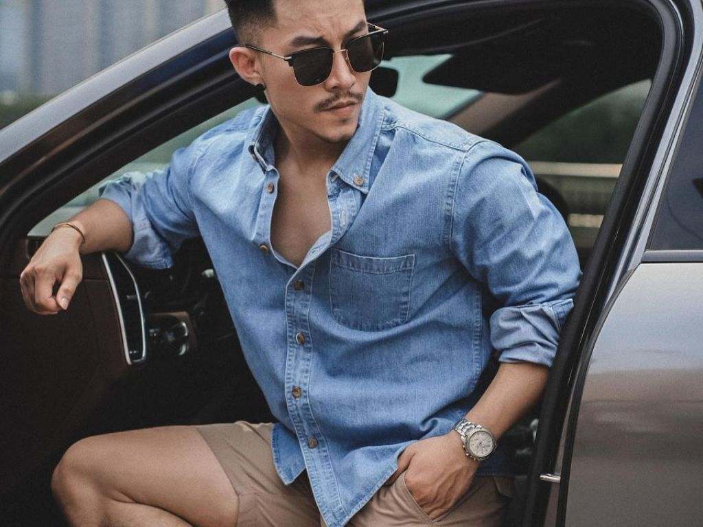 Áo sơ mi và quần short là phong cách đồ nam đi biển đẹp