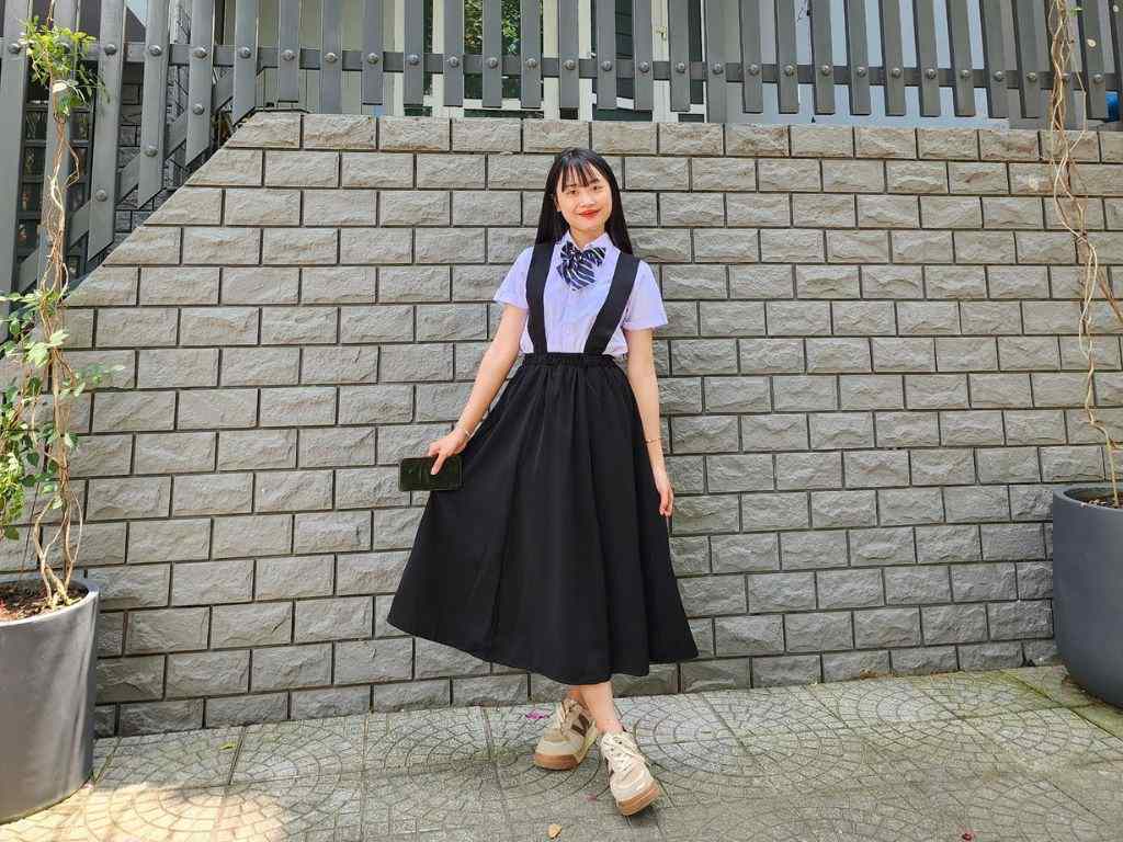Lựa chọn váy đồng phục học sinh nên tập trung tạo điểm nhấn cho phần dưới