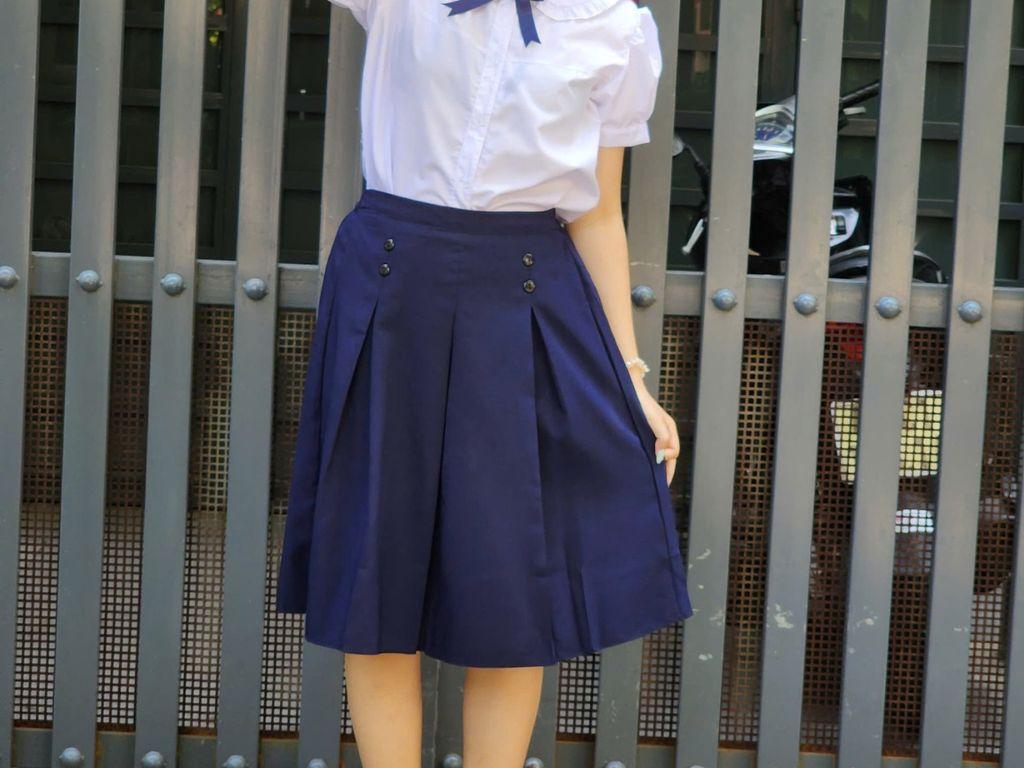 Chân váy xếp ly rất phù hợp cho trẻ