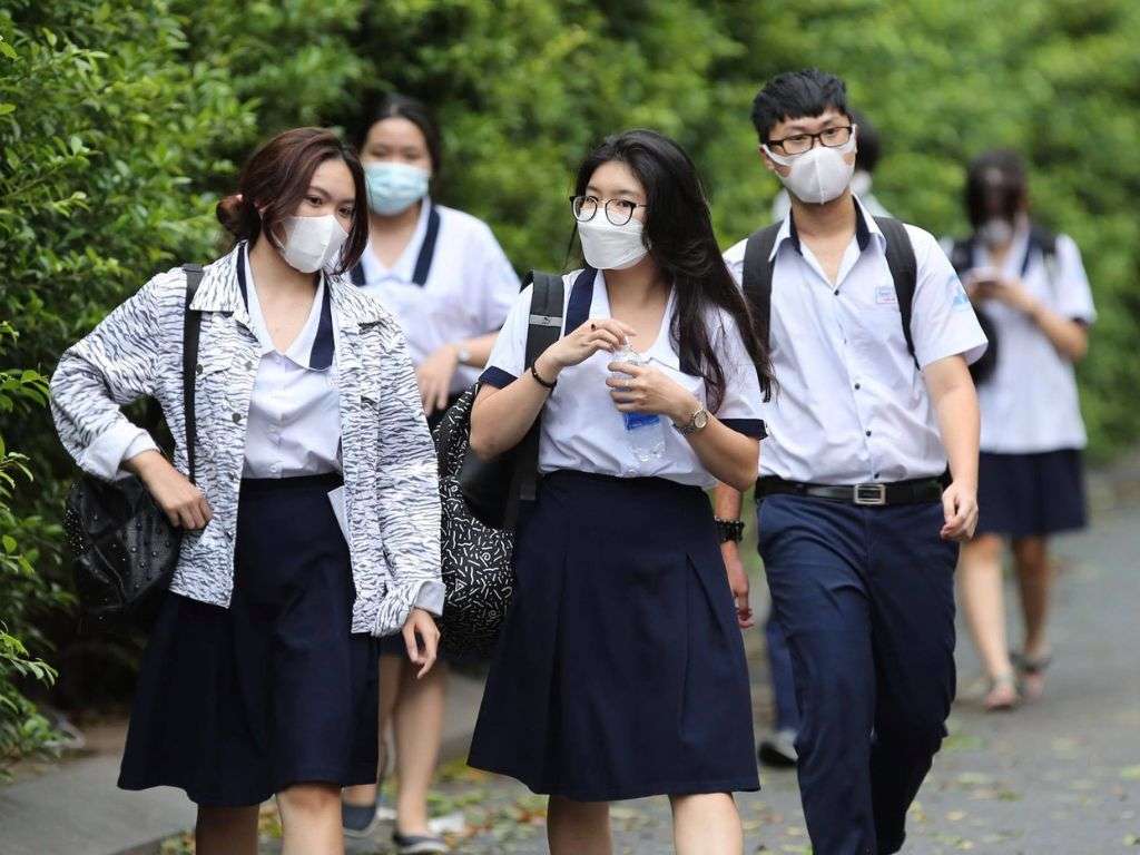 Thắt lưng giúp đồng phục tạo điểm nhấn