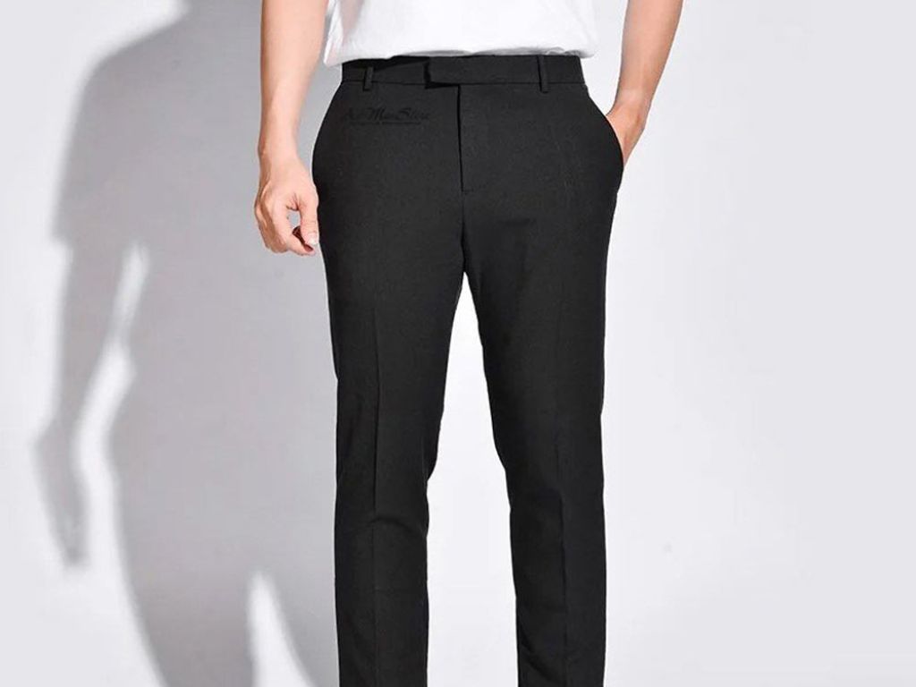 Phần cạp quần cần được may vừa vặn, phẳng phiu