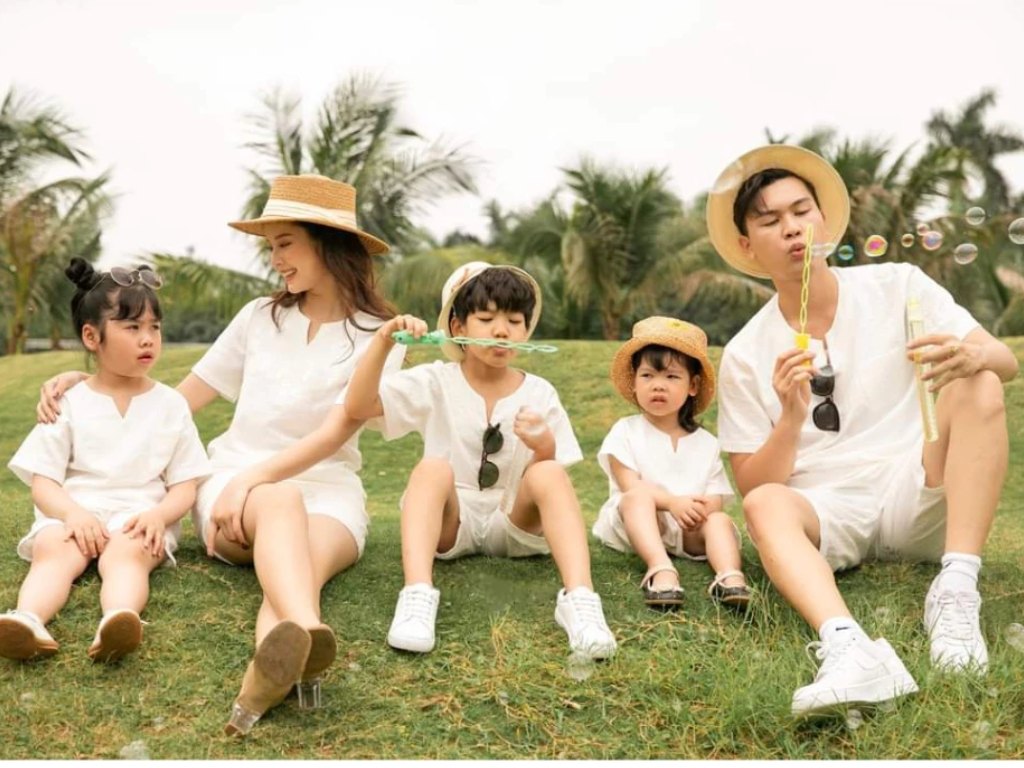 Set đồ đi biển được phối sẵn giúp sử dụng tiện lợi, nhanh chóng