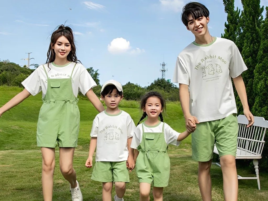 Set đồ gia đình phong cách năng động phù hợp cho chuyến đi dã ngoại