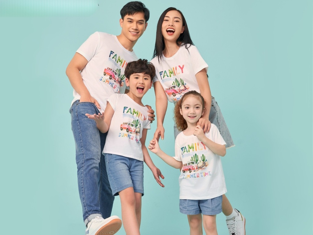 Chiếc ao thun cap gia dinh giúp gắn kết các thành viên trong gia đình