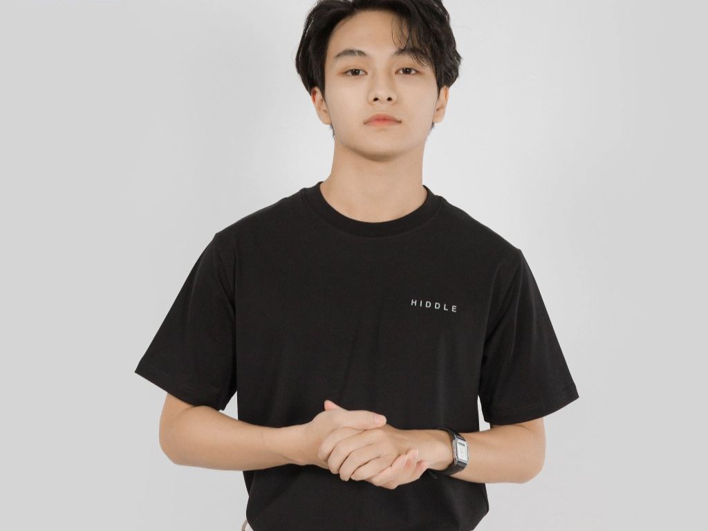 Thiết kế mẫu bạn cần phù hợp với lứa tuổi của mình