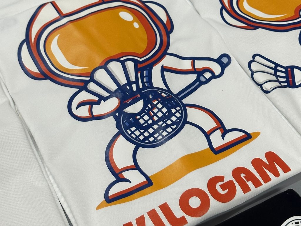 Mẫu áo phông đẹp phải có hình in sắc nét, màu sắc chuẩn