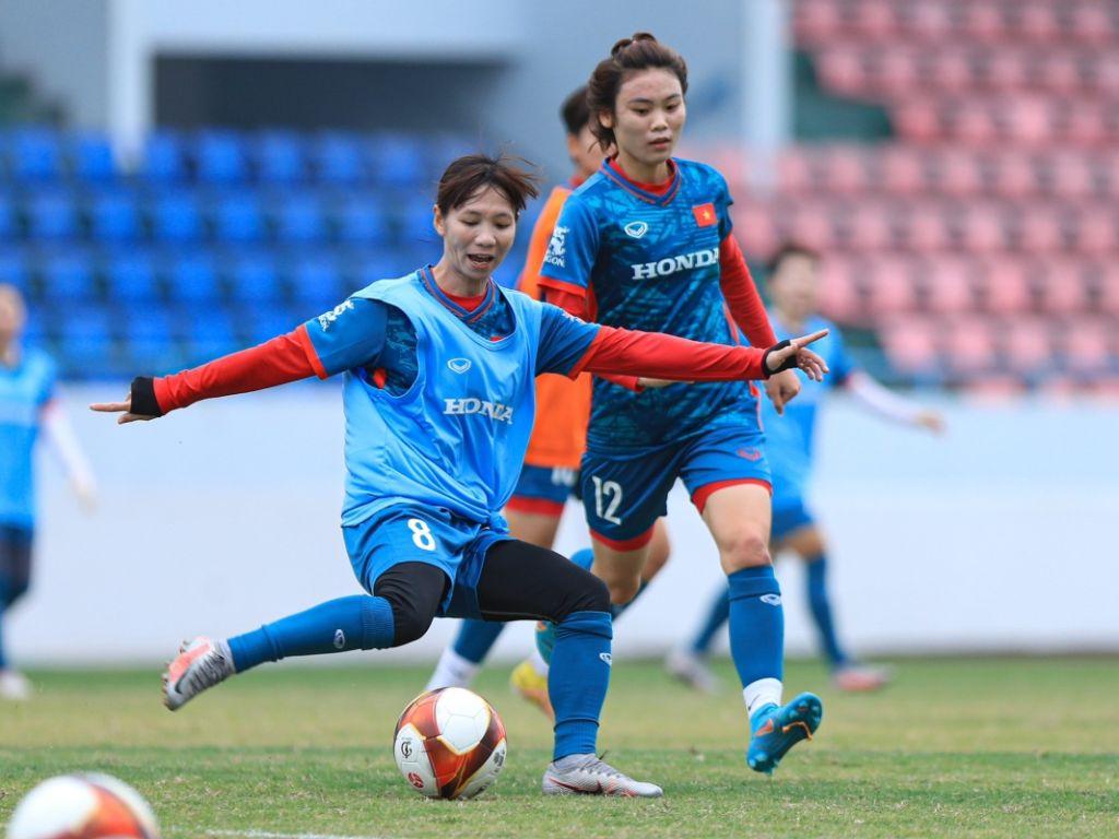 Áo bóng đá Việt Nam luôn có lá cờ trên áo