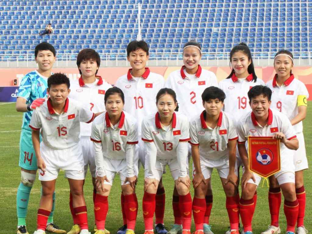 Đây là phiên bản áo mà các cầu thủ đội tuyển Việt Nam mặc trực tiếp khi ra sân