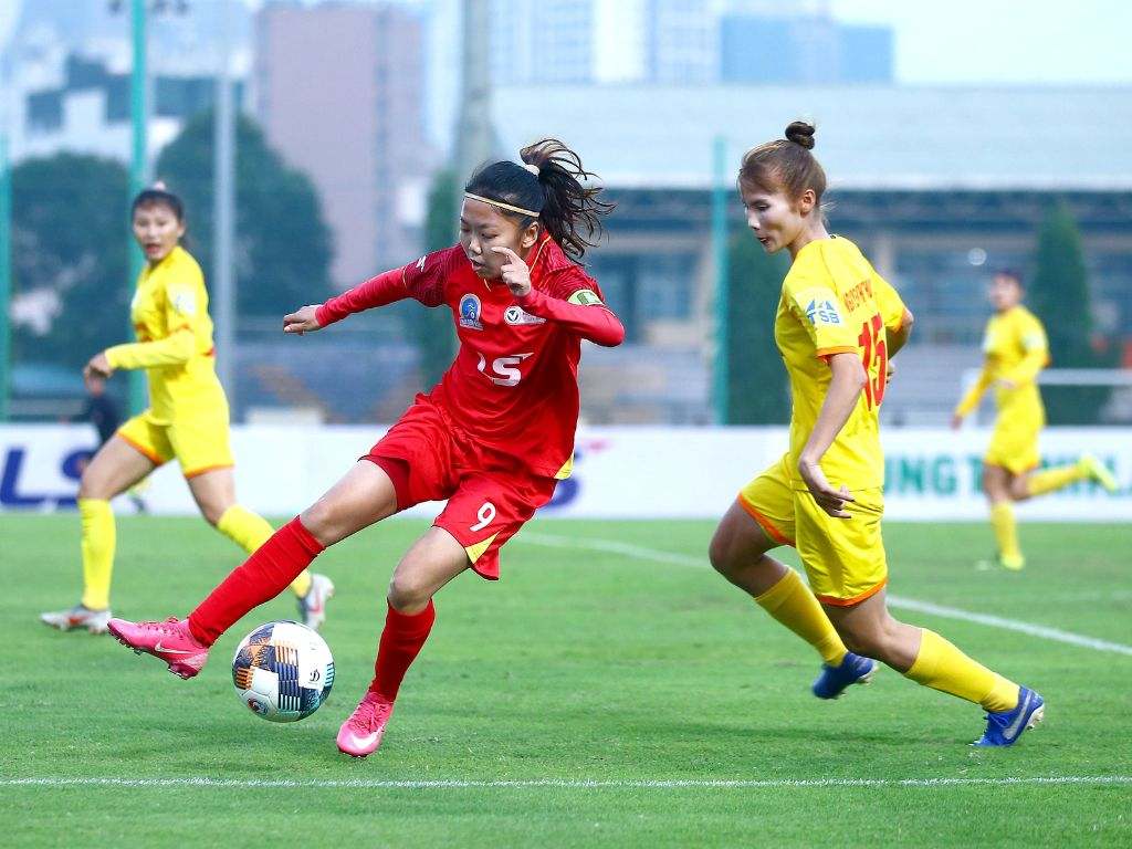 Phiên bản áo đấu chính thức, hay còn gọi là Authentic hoặc Player Issue