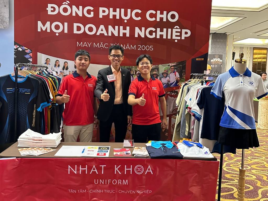 Nhất Khoa Uniform cung cấp các mẫu áo bóng chuyền đẹp, giá tốt