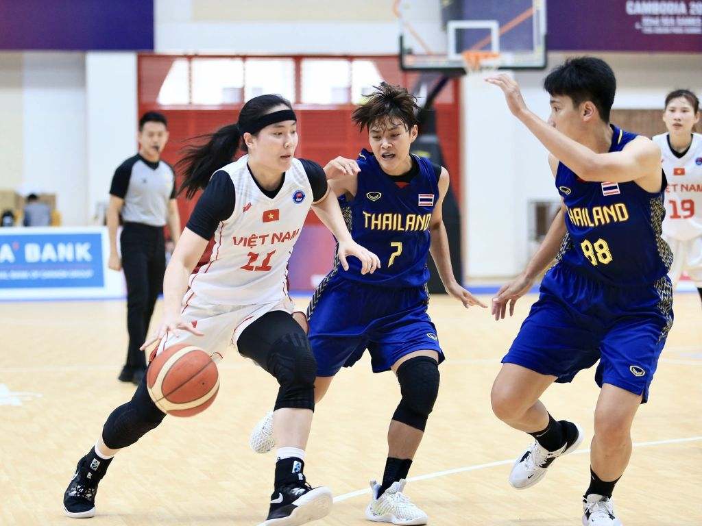 Bạn nên ưu tiên sự thoải mái khi mua quần áo thể thao nữ