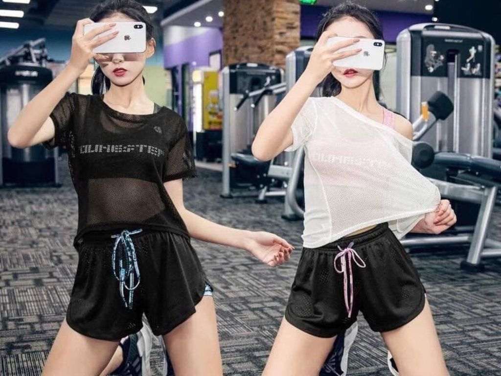 Đặc điểm của loại áo thể thao nữ này là thiết kế ôm sát cơ thể