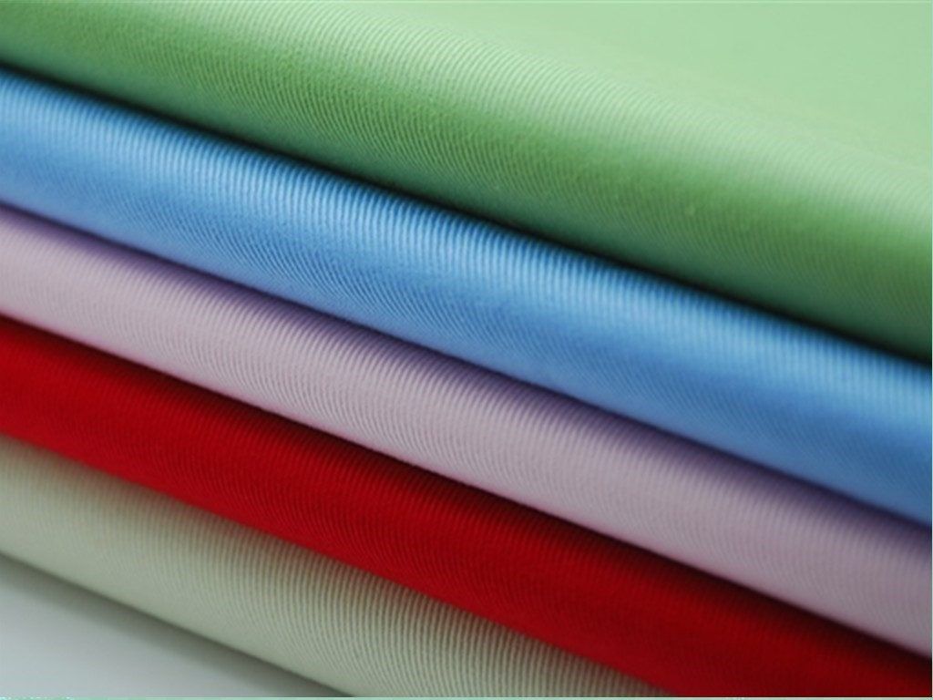 Bạn nên ưu tiên chọn vải có chất lượng cao khi in áo đá bóng độc