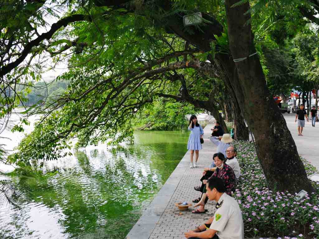 Phong cách thể thao được sử dụng cho việc gặp bạn bè