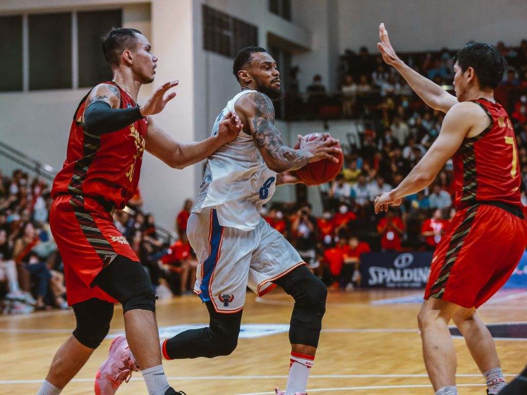 Nếu đội bạn đã có logo hoặc màu sắc truyền thống, hãy ưu tiên mẫu in logo