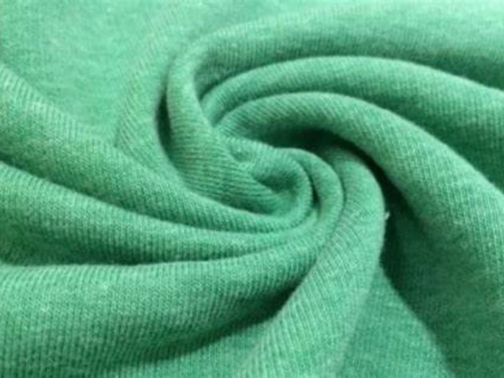 Sự thoải mái hỗ trợ vận động được đặt lên hàng đầu khi bạn chọn vải