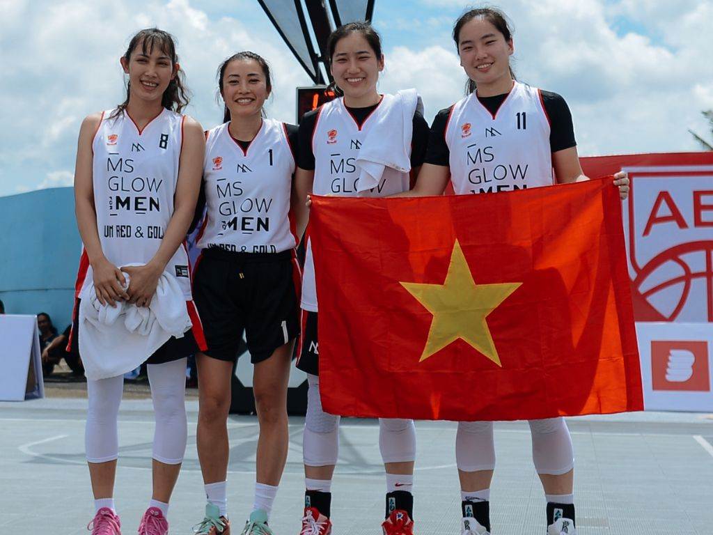 Đây là một phụ kiện góp phần hoàn thiện bộ đồ bóng rổ chuyên nghiệp.