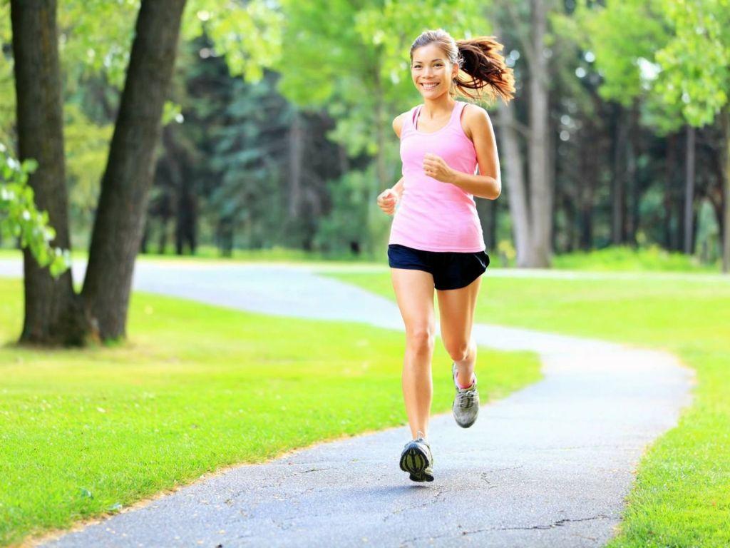 Một chiếc quần chạy bộ chất lượng cao sẽ được thiết kế đơn giản