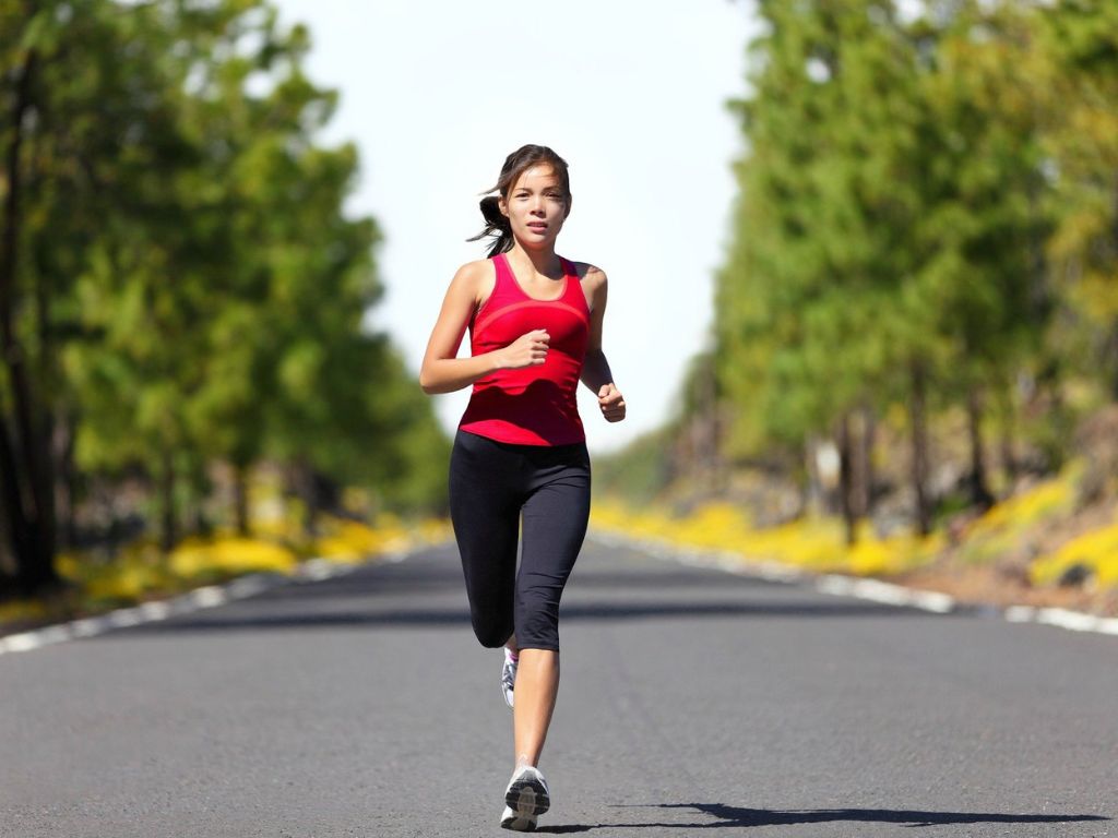 Quần bó cơ ôm sát vào cơ thể