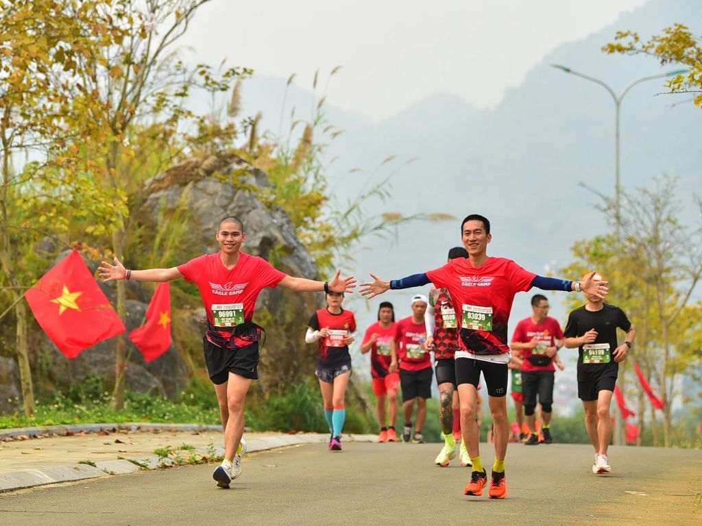 Một chiếc áo chạy bộ tốt giúp bạn duy trì nhiệt độ cơ thể ổn định