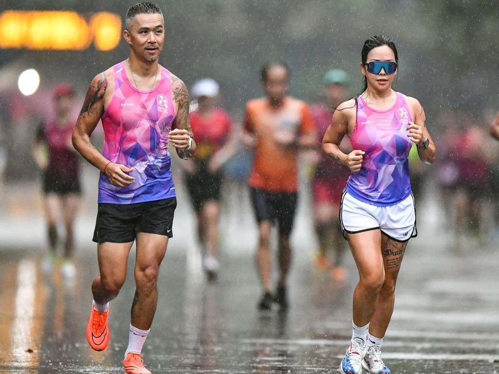Thời tiết nóng, bạn nên ưu tiên hàng đầu là áo ba lỗ/tank top