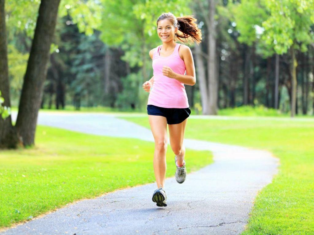 Quần 2 lớp là một lựa chọn ngày càng phổ biến trong cộng đồng runner