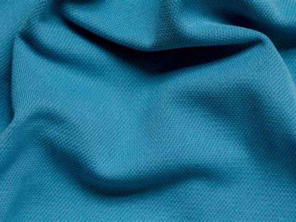 Các nhà sản xuất thường ưu tiên Polyester