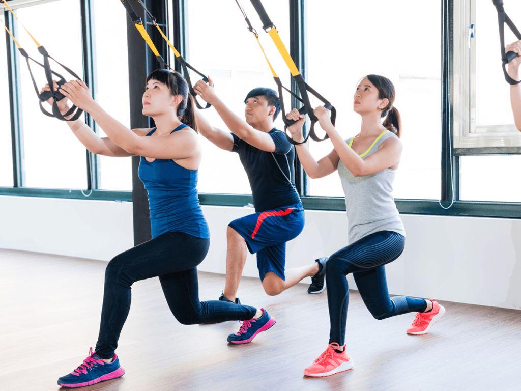 Một chiếc quần tập gym phù hợp sẽ cho phép bạn thực hiện đúng