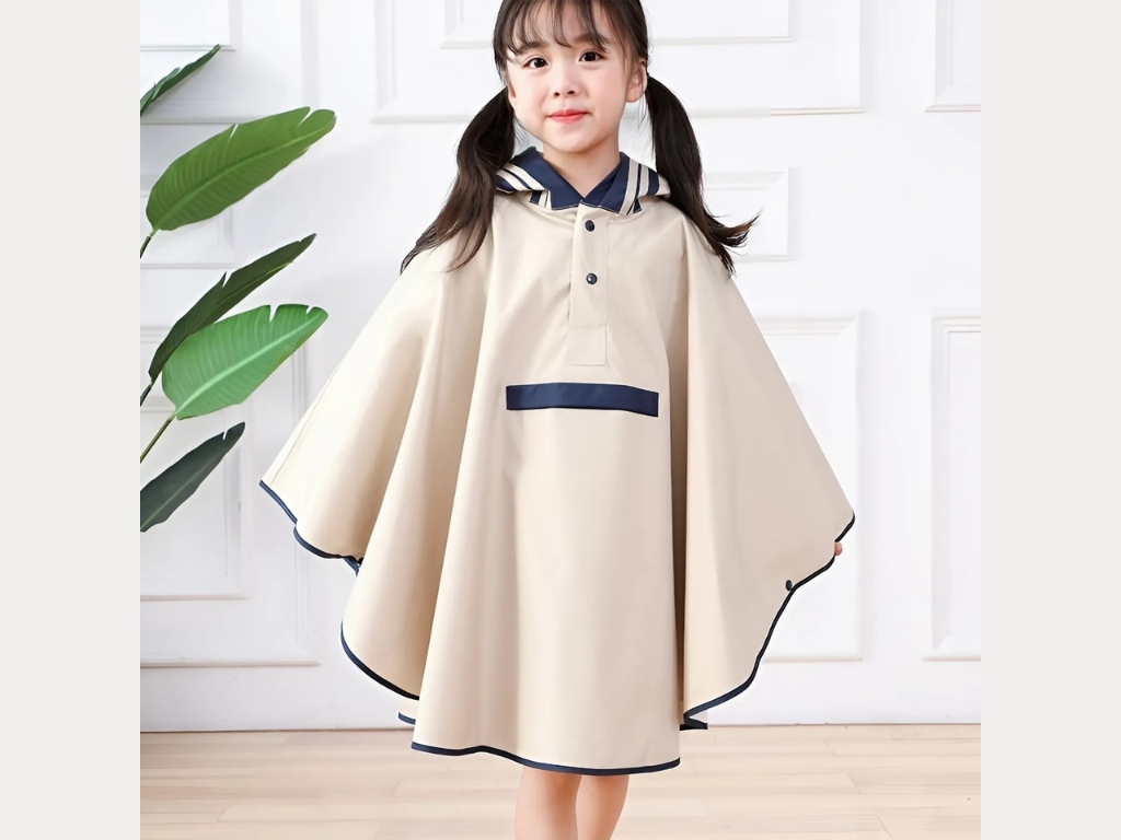 Áo mưa cánh dơi là một trong các loại áo mưa thông dụng trên thị trường