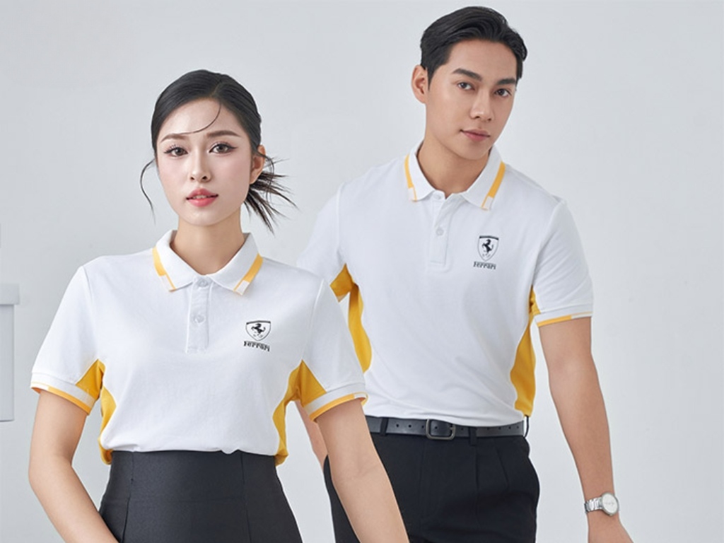Áo polo đồng phục form regular-fit tạo sự cân đối giữa thoải mái và tính thẩm mỹ
