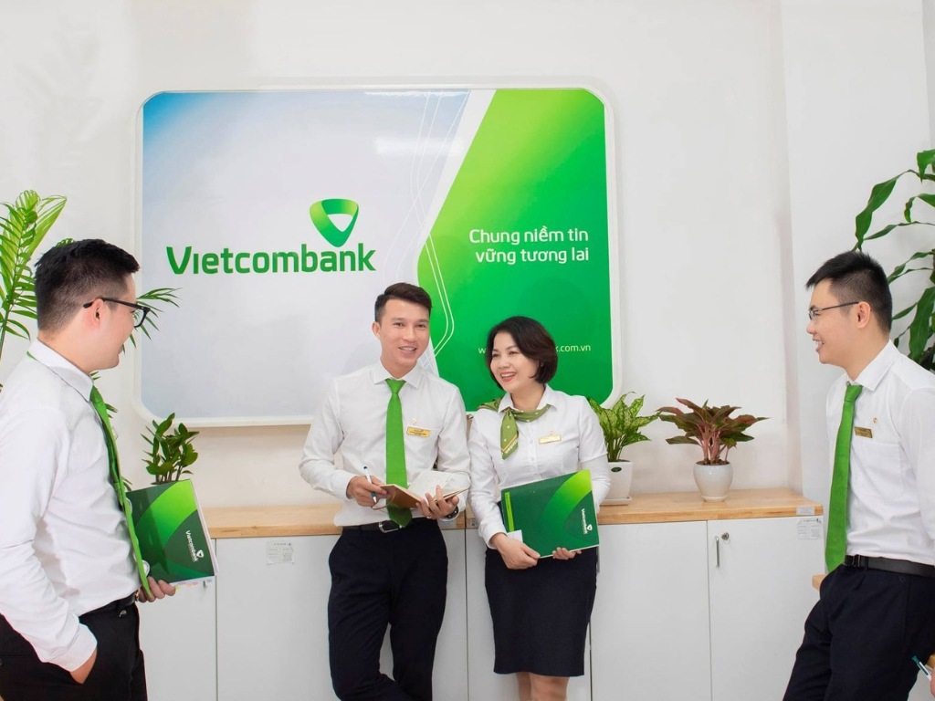 Bạn cần lựa chọn mẫu áo sơ mi đồng phục vừa vặn với cơ thể để cảm thấy thoải mái