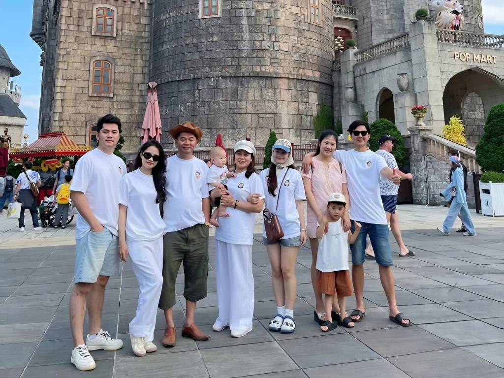 T-shirt có thể dễ dàng phối hợp với hầu hết các loại trang phục khác nhau