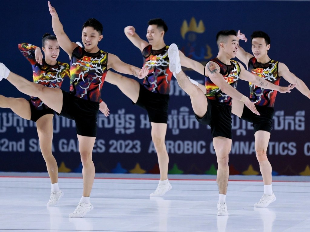 Việc lựa chọn đồ tập aerobic phù hợp giúp thoải mái thực hiện các động tác