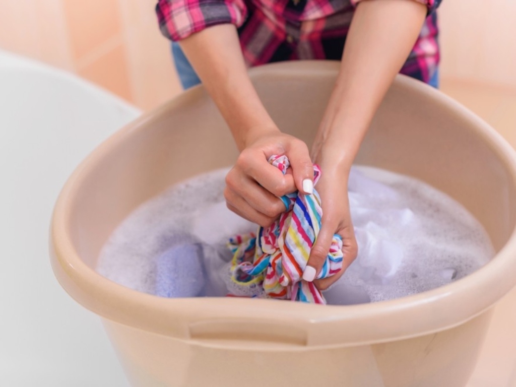 Bạn nên giặt áo tập aerobic ngay sau khi sử dụng