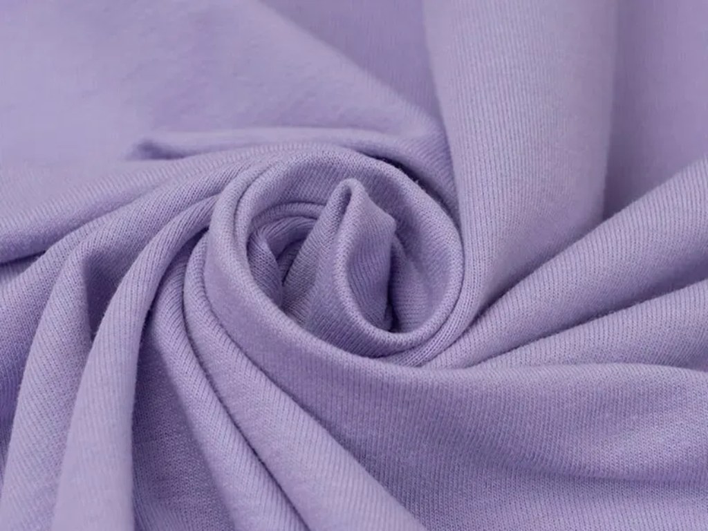 Vải Lycra có độ co giãn 4 chiều giúp tăng độ linh hoạt tối đa khi vận động