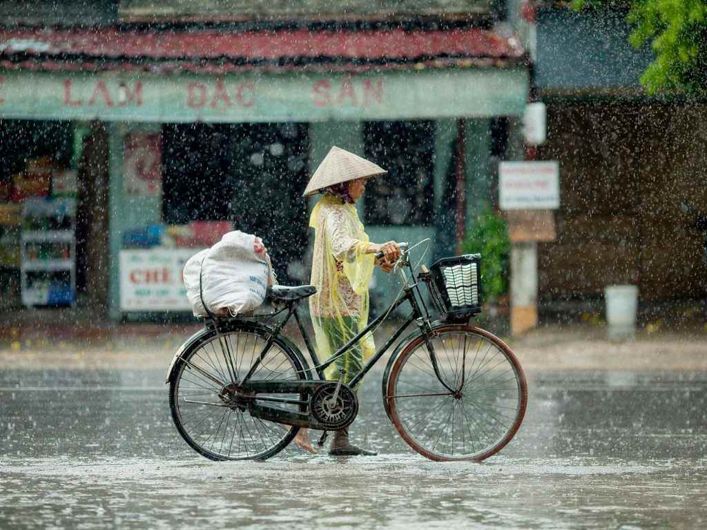Bạn nên ưu điểm lớn của bộ quần áo mưa này là khả năng chống thấm