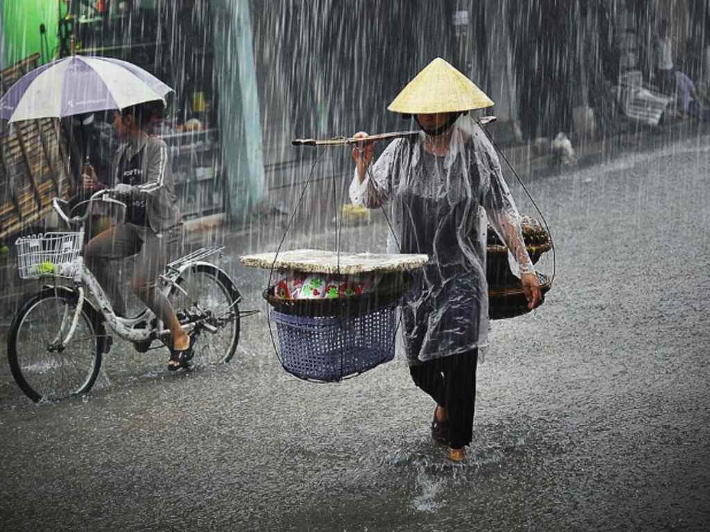 Bạn nên ưu điểm lớn của bộ quần áo mưa này là khả năng chống thấm