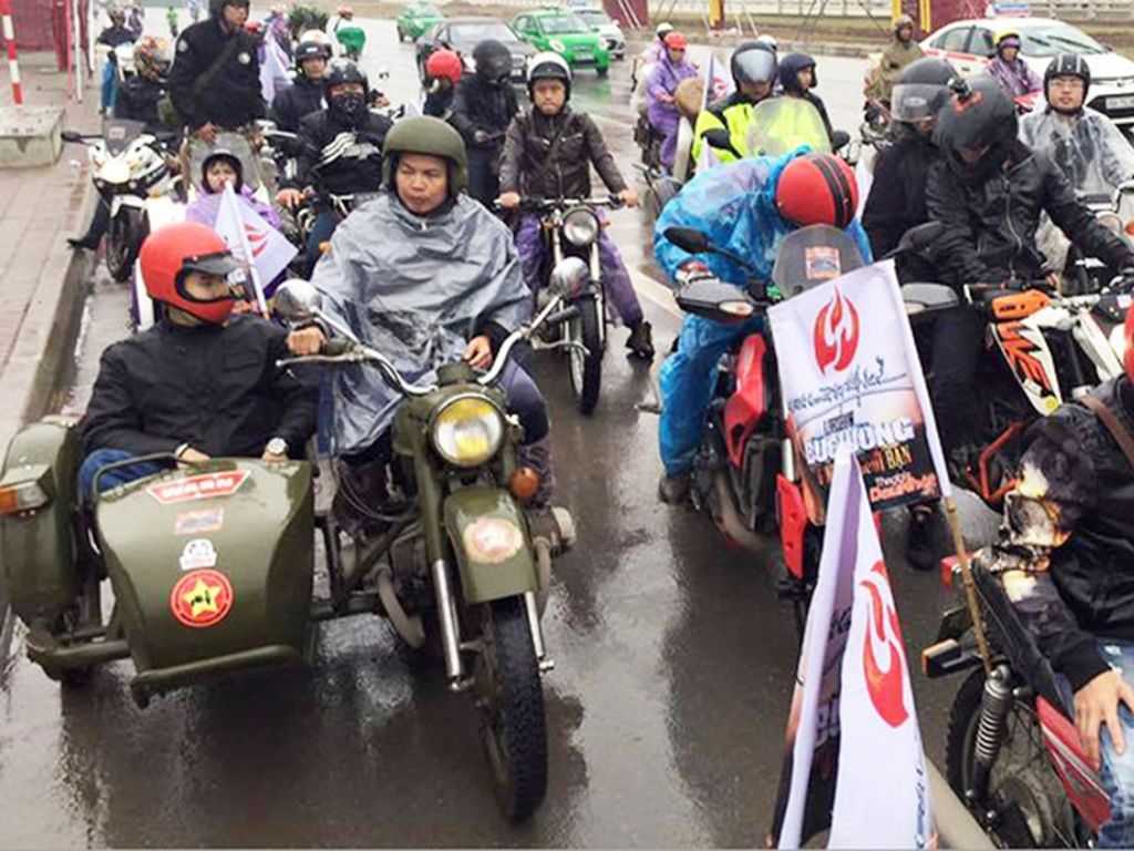 Áo mưa đi moto phải có thiết kế khí động học