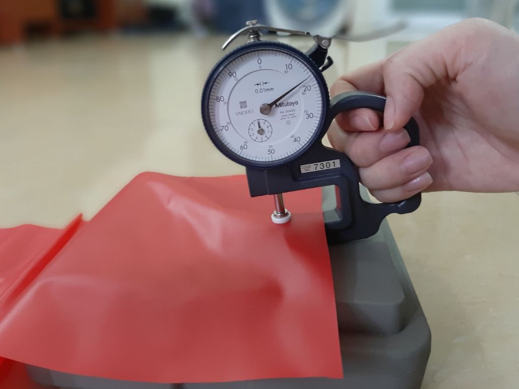 Các sản phẩm này thường sử dụng các loại vải chuyên dụng