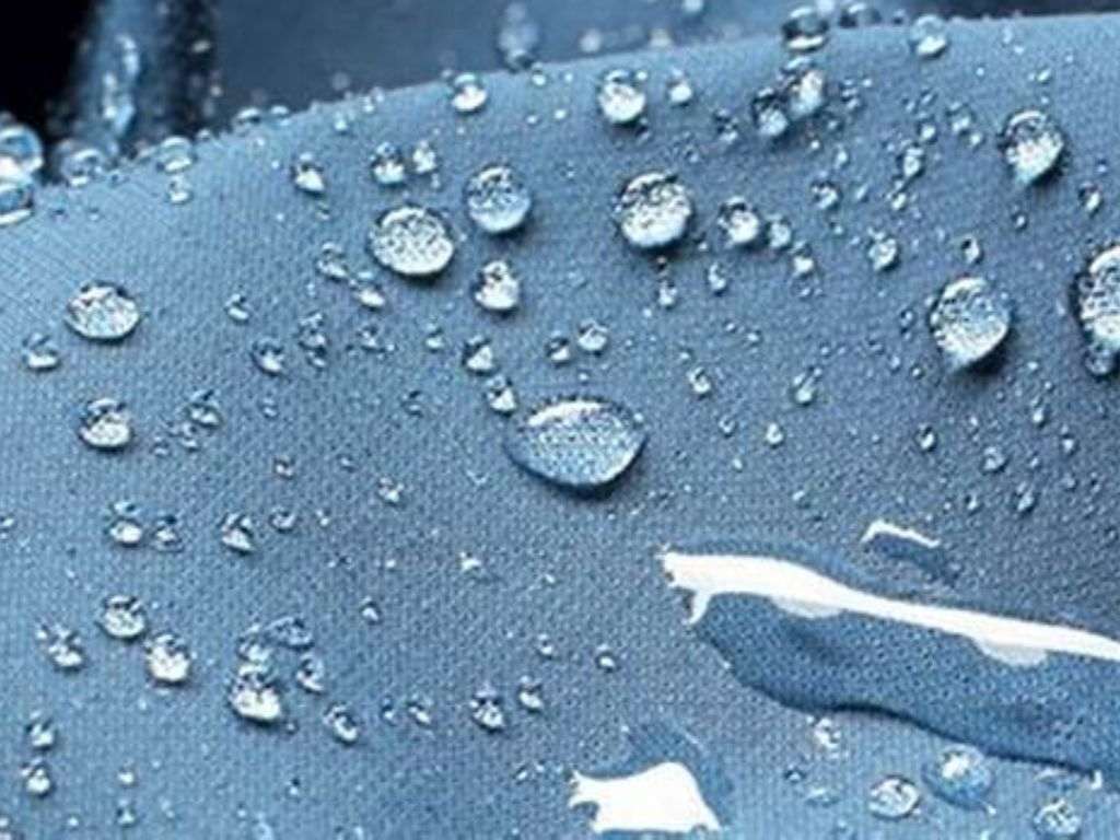 Các chất liệu phổ biến và được ưu tiên hiện nay bao gồm vải dù