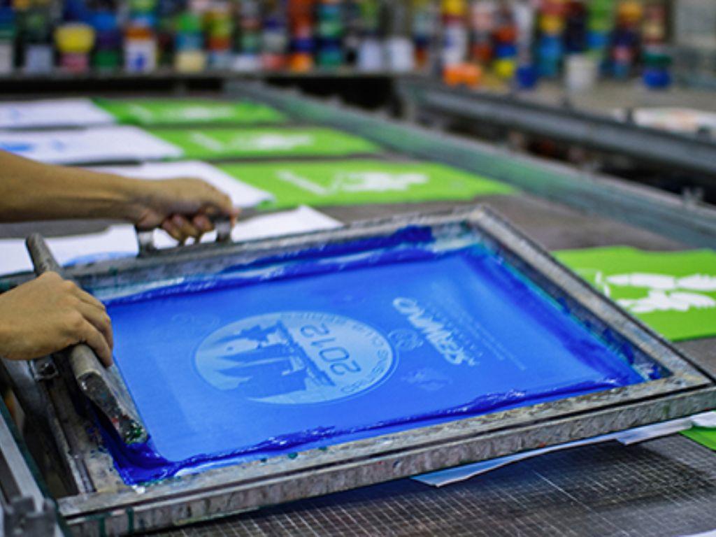 In lụa là kỹ thuật phổ biến và thường có chi phí thấp