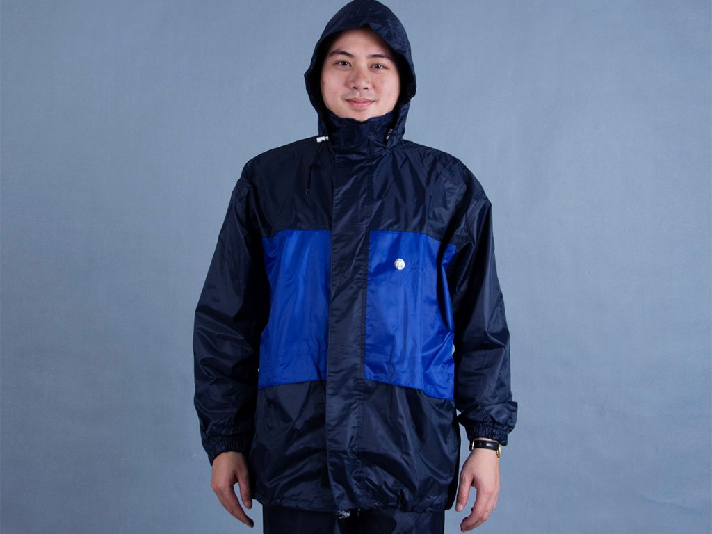 Một chiếc áo mưa xịn với khả năng chống thấm nước vượt