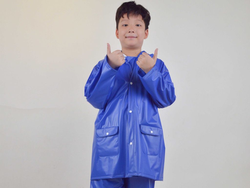 Áo mưa đẹp có khả năng chống thấm nước hiệu quả
