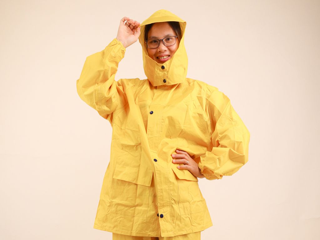Hình ảnh công nhân trong những bộ đồng phục gọn gàng