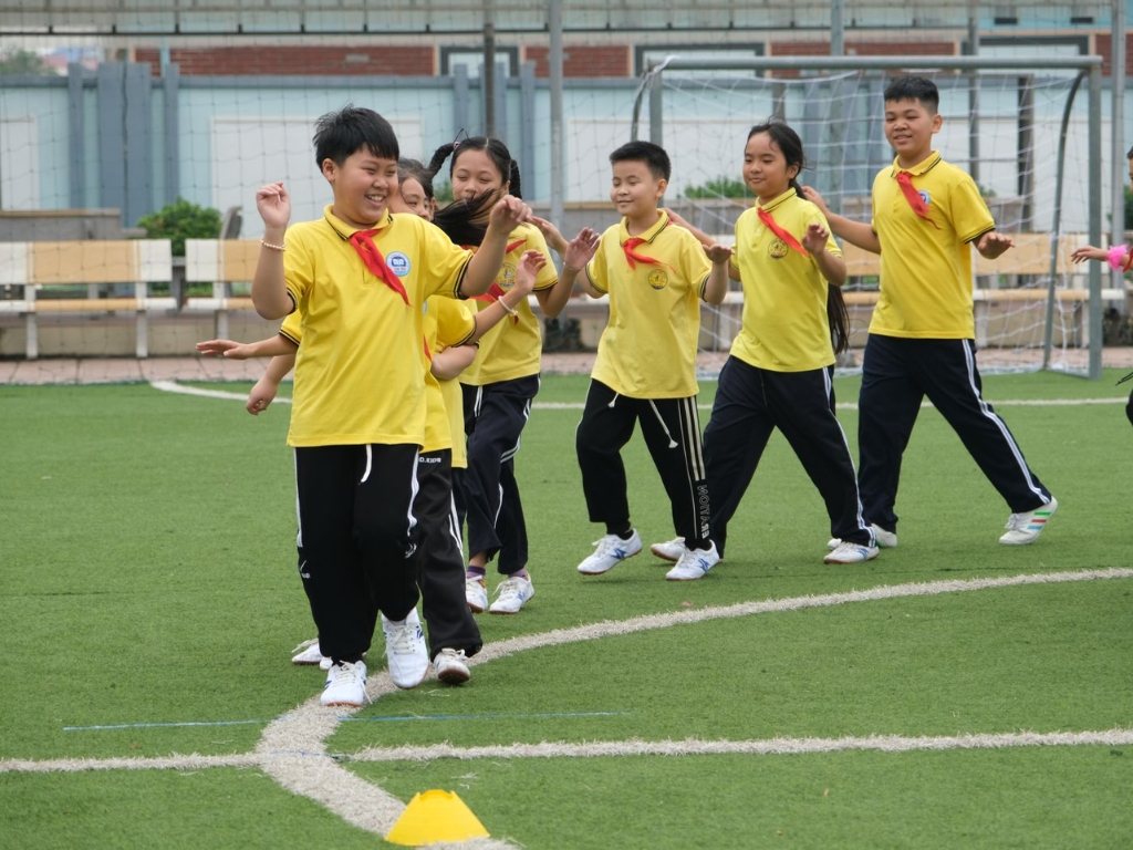 Hình in logo trường phải sắc nét và bền màu