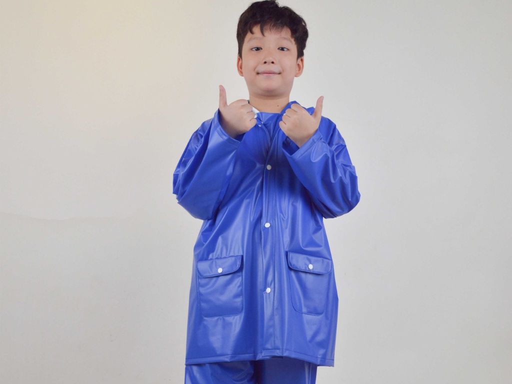 Bạn cần làm rõ áo mưa có nguồn gốc từ đâu