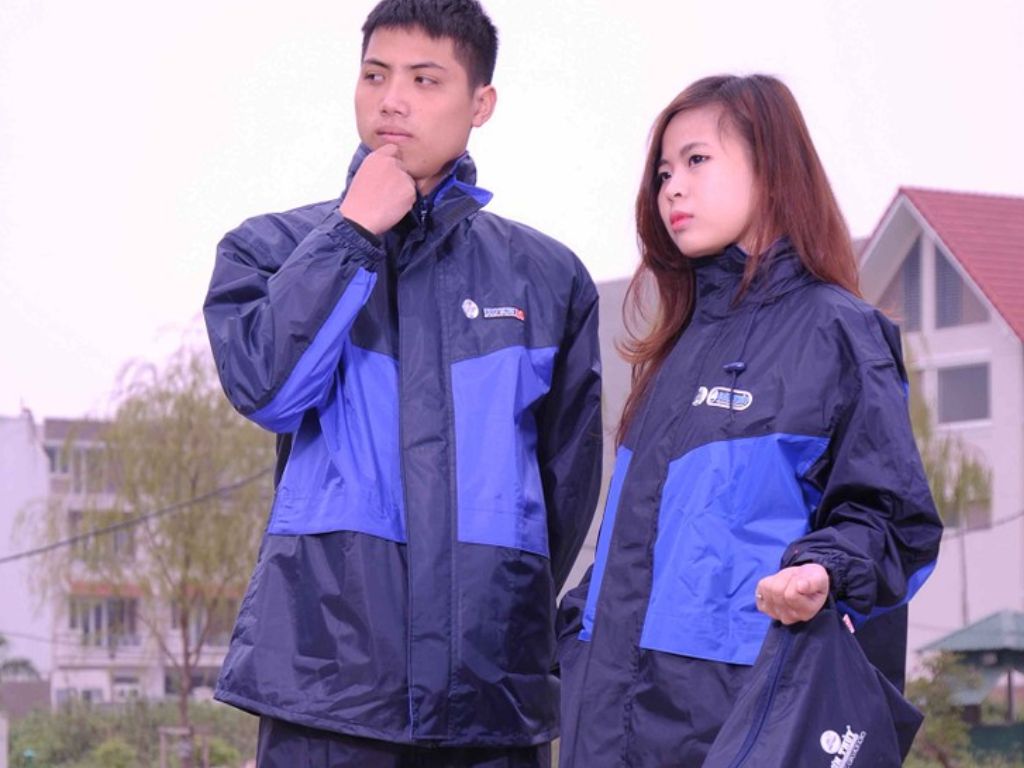 Quần rời là loại quần mưa phổ biến nhất