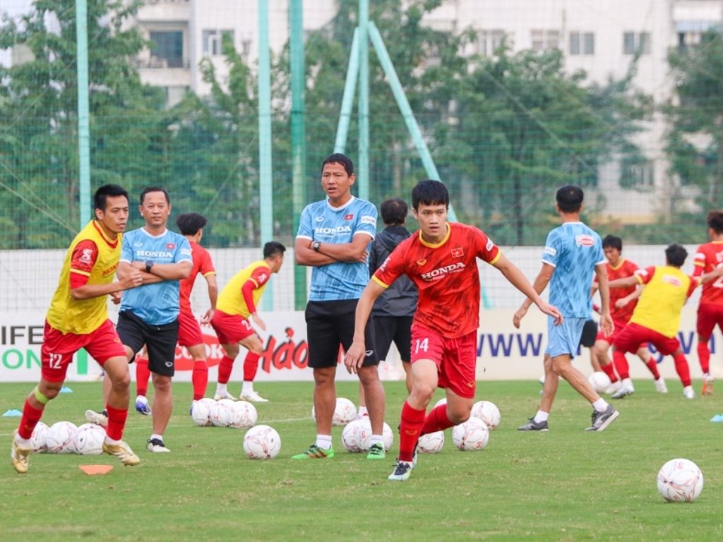 Bộ đồng phục thể thao chuyên biệt dành cho bộ môn bóng đá
