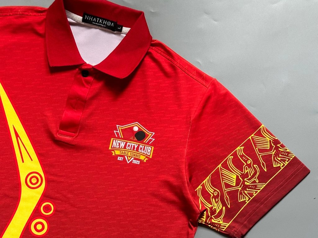 Một bộ đồ thể thao đẹp cần phải có hình in sắc nét và bền màu
